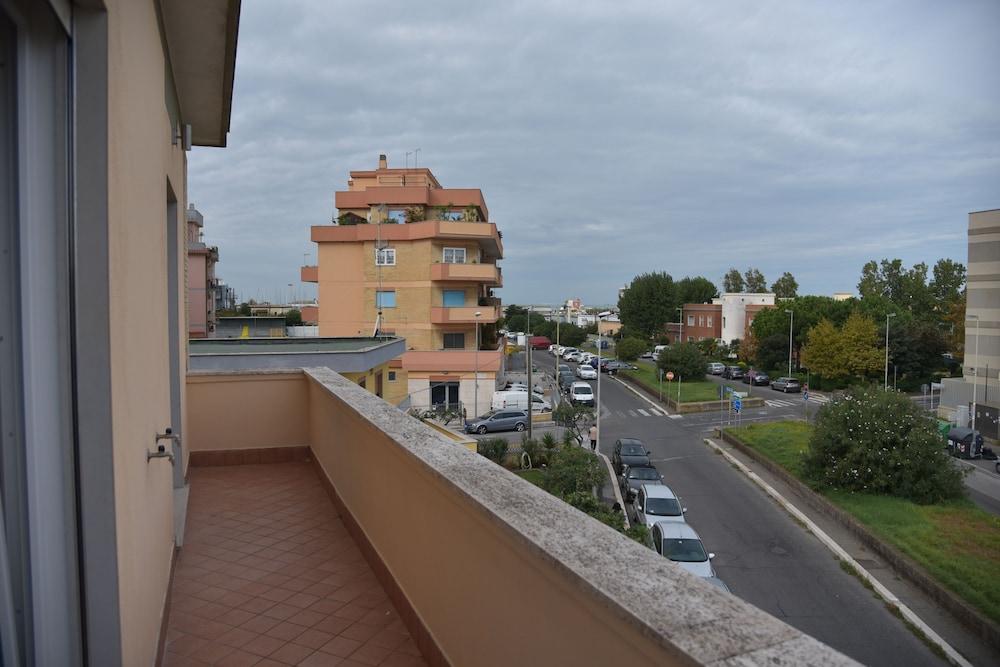 La Lira Bed & Breakfast Fiumicino Exterior photo