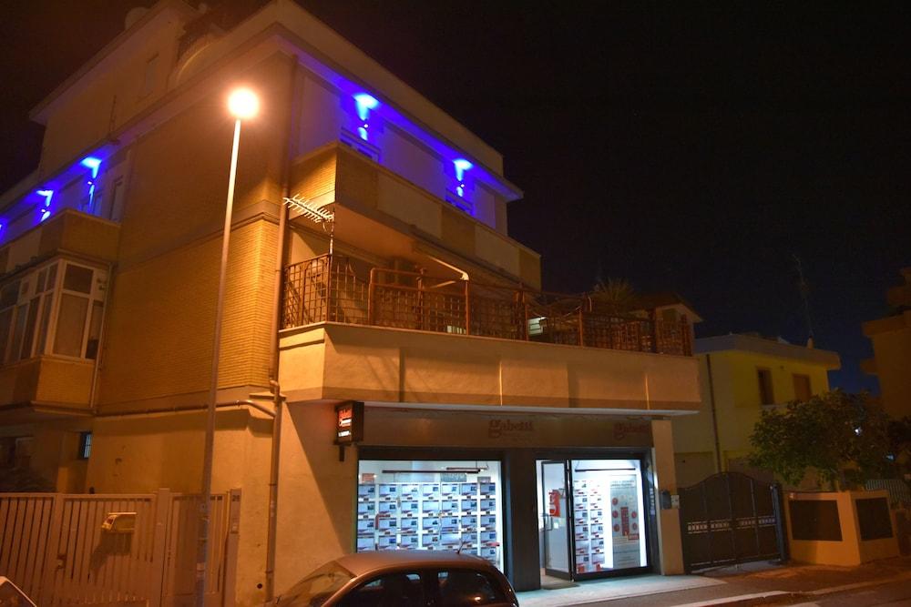 La Lira Bed & Breakfast Fiumicino Exterior photo